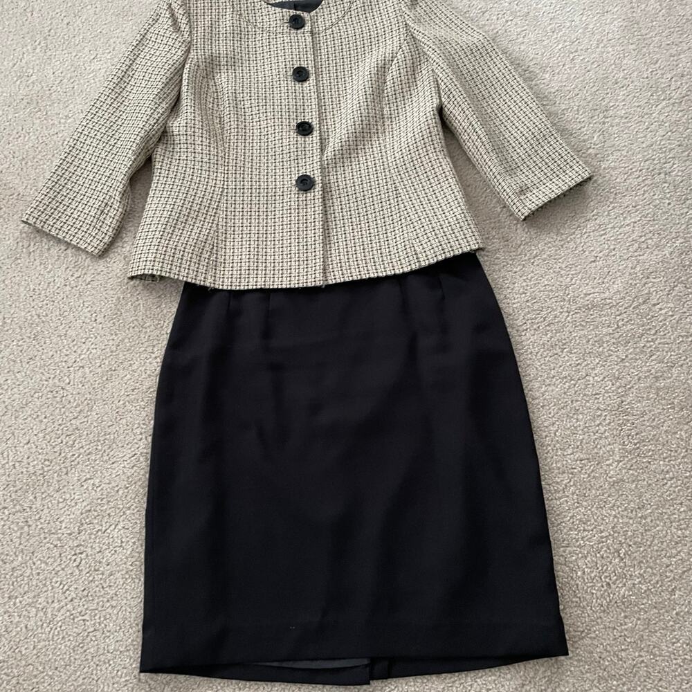 Evan Picone 2 piece Women’s Suit